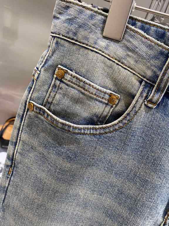 Fin's Family2023ss spring and summer new original single explosive jeans Super customized models Original hardware Super heavy craftsmanship The version is awesome, the details of the workmanship is impeccable! The style