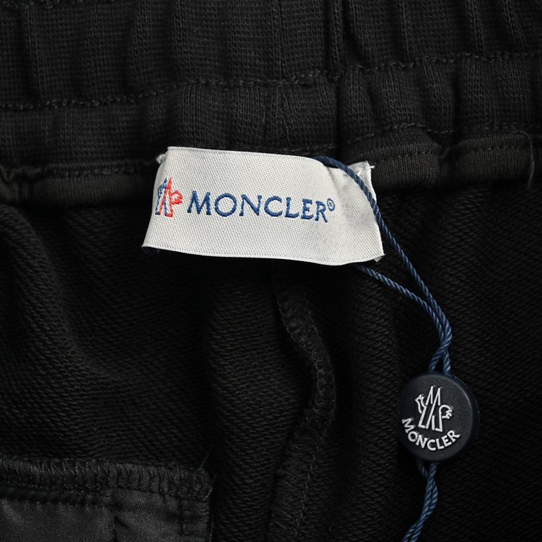 MonclerMoncler 23Fw Nylon Pocket Work PantsThe new splicing combination of workwear large pockets sports elastic drawstring sweat pants, high quality tripe fabric, super soft special feel, super texture comfortable soft 