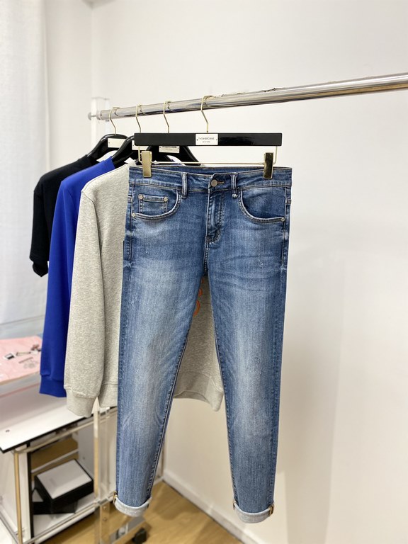 Armani, 2023 latest products, counter synchronization is available, the original single goods, washed casual jeans, imported original washed elastic fabric, comfortable and elastic, the original hardware accessories deco