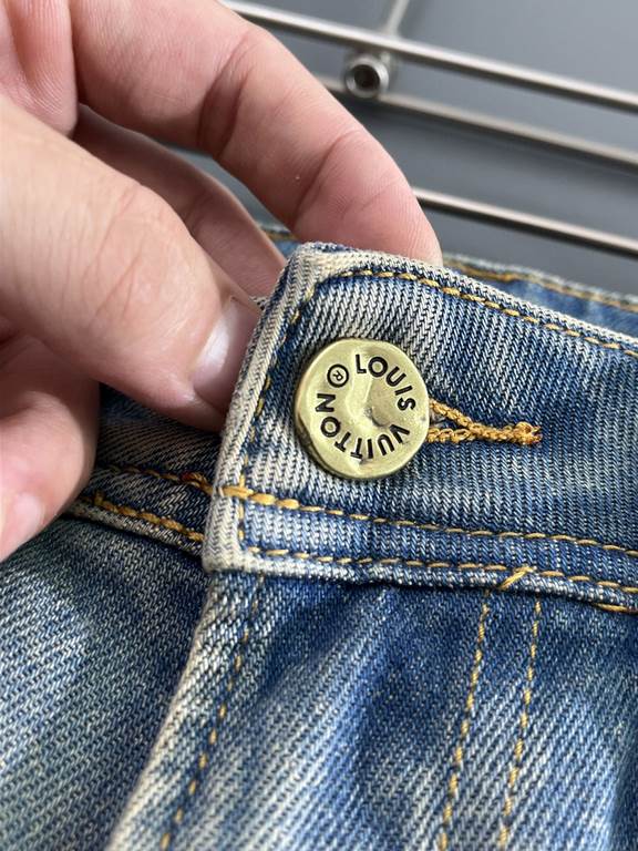 Donkey Family 23SS high-end custom jeans Latest fashion week runway models Original color yeast wash process Selected heavyweight denim fabrics, comfortable and skin-friendly Original hardware accessories accessories Cub