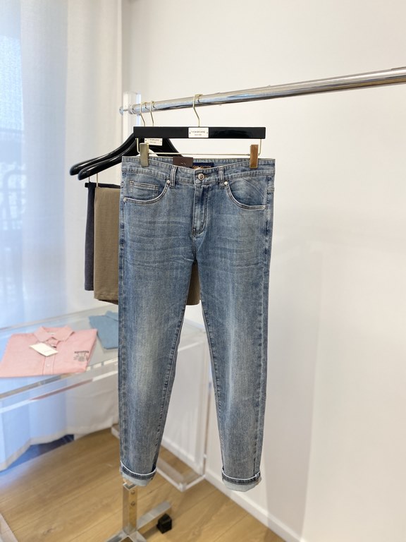 LV, 2023 latest products, counter synchronization is available, the original single goods, washed casual jeans Imported original washed stretch fabric, comfortable and elastic, the original hardware accessories decorativ