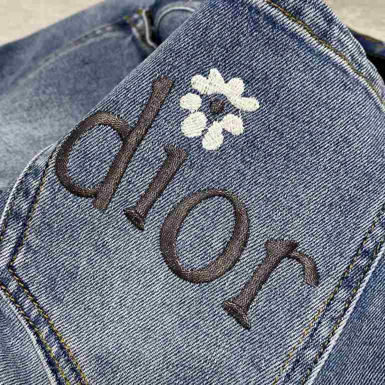 Dior [New] channel boutique.2023 spring and summer CD letters embroidered LOGO casual jeans Modern fashion tailoring pattern design, can easily match the clothes, set off the modern timeless CD fashion.Woven from Denim c