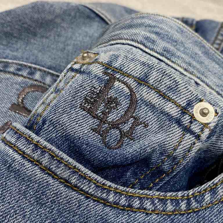 Dior [New] channel boutique.2023 spring and summer CD letters embroidered LOGO casual jeans Modern fashion tailoring pattern design, can easily match the clothes, set off the modern timeless CD fashion.Woven from Denim c