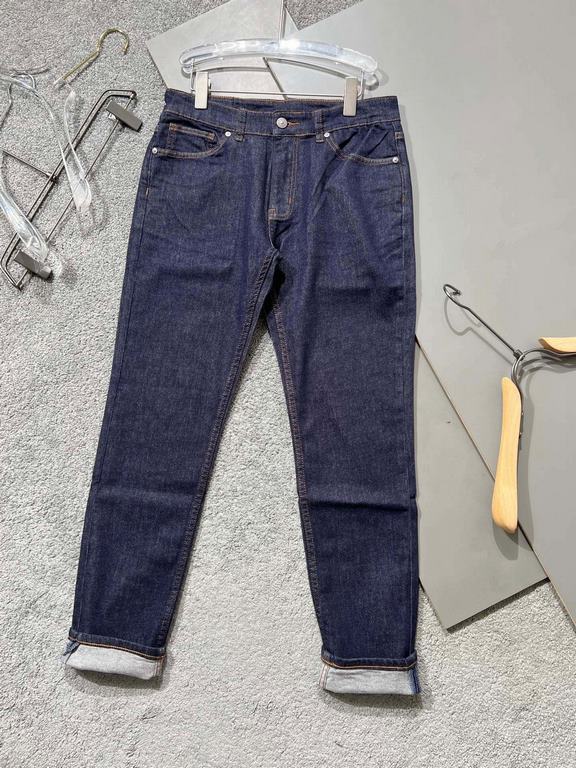 BBR 2023 spring and summer high-end boutique business casual jeans. Hundred years of luxury brands, very noble design style, 99% close to the authentic, fine workmanship, to win the hearts of countless people. Back leath