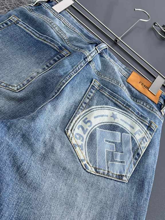 FD family 23SS new jeans High-end quality Slim fit Fabric with elasticity High comfort Good fit No constriction on the body Size 30, 31, 32, 33, 34, 36, 38.