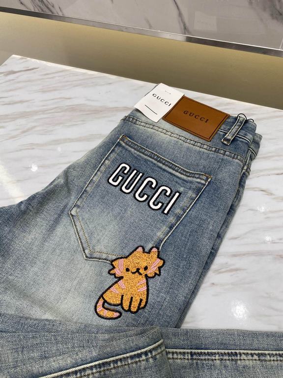 GU2023 early fall new casual jeans, high-end customized series. Imported high-density customized cotton tannin fabric comfortable and soft skin-friendly, straight and not easy to wrinkle, original hardware. In-kind shoot