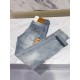 GU2023 early fall new casual jeans, high-end customized series. Imported high-density customized cotton tannin fabric comfortable and soft skin-friendly, straight and not easy to wrinkle, original hardware. In-kind shoot