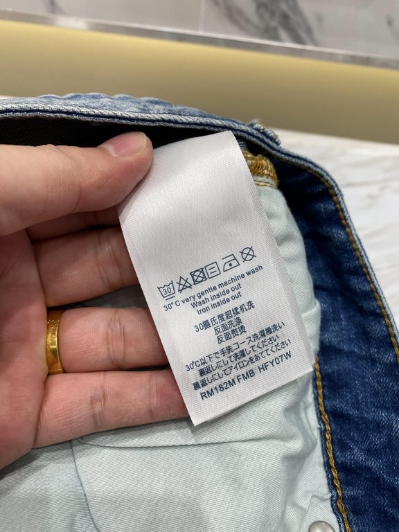 LV2023 early fall new casual jeans, high-end customized series. Imported high-density customized cotton tannin fabric comfortable and soft skin-friendly, straight and not easy to wrinkle, original hardware. In-kind shoot