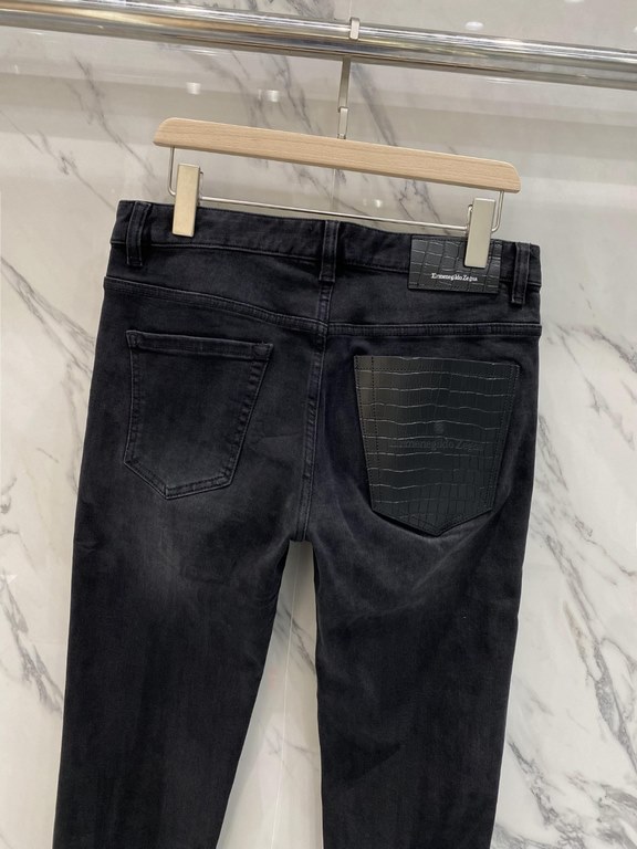 EZ 2023 fall and winter new leather pocket logo logo men's small straight Slim jeans! Channel rare out, the market is rare boutique channel source, absolutely can bring you an unexpected wearing experience, sincerely rec