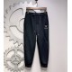 PRADA Prada 2023 newest casual pants counter with the same fabric, version of the fashionable and generous, buttocks thin, no sense of tightness, the use of imported fabrics on the counter on the body of the excellent ef