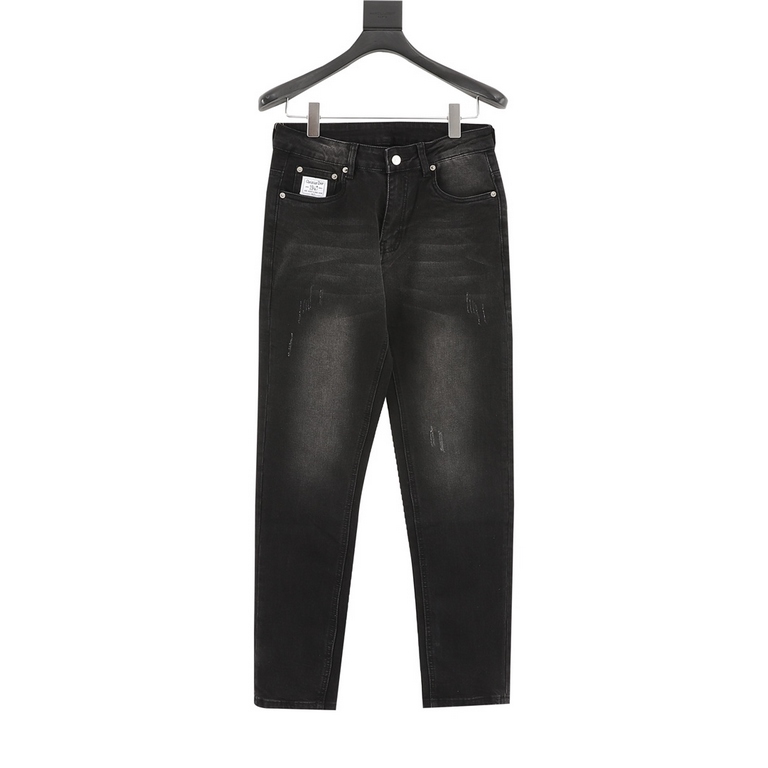 DIOR  Dior Pocket 47 classic embroidered LOGO jeansSo far this year to do the most awesome jeans, heavy wash process, hidden mystery details are very much, this time the main push of the pants either version or on the bo