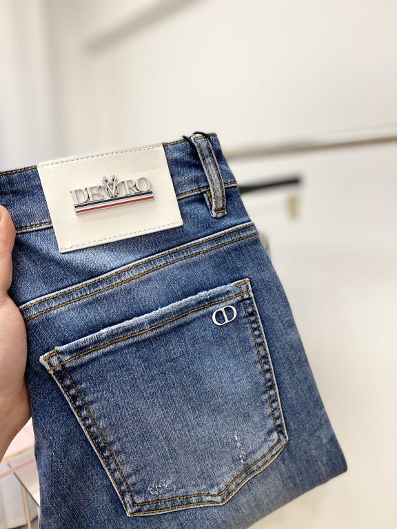 Dior, 2023 latest products, counter synchronization on sale, the original single goods, washed casual jeans, imported original washed stretch fabric, comfortable and elastic, the original hardware accessories decorative 