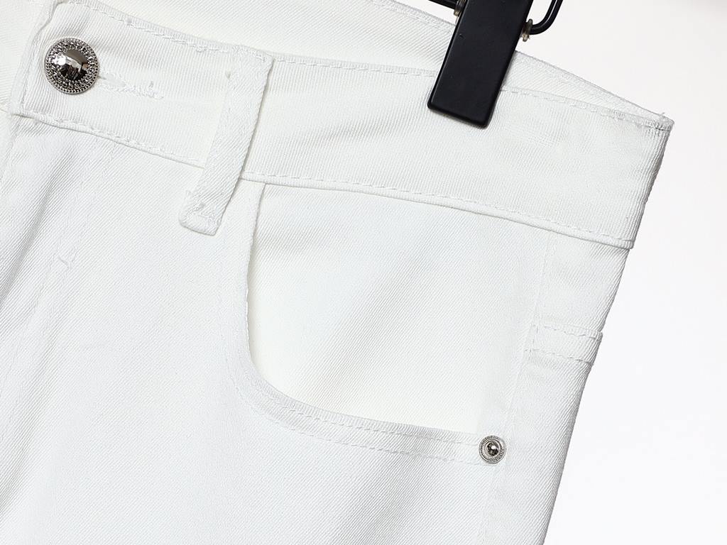 Dior  DIOR jeans 23 new small white small straight jeans available at the counter Physical store extreme jeans   counter original 11 good goods for all ages. The highest version of the market imported fabrics from Europe