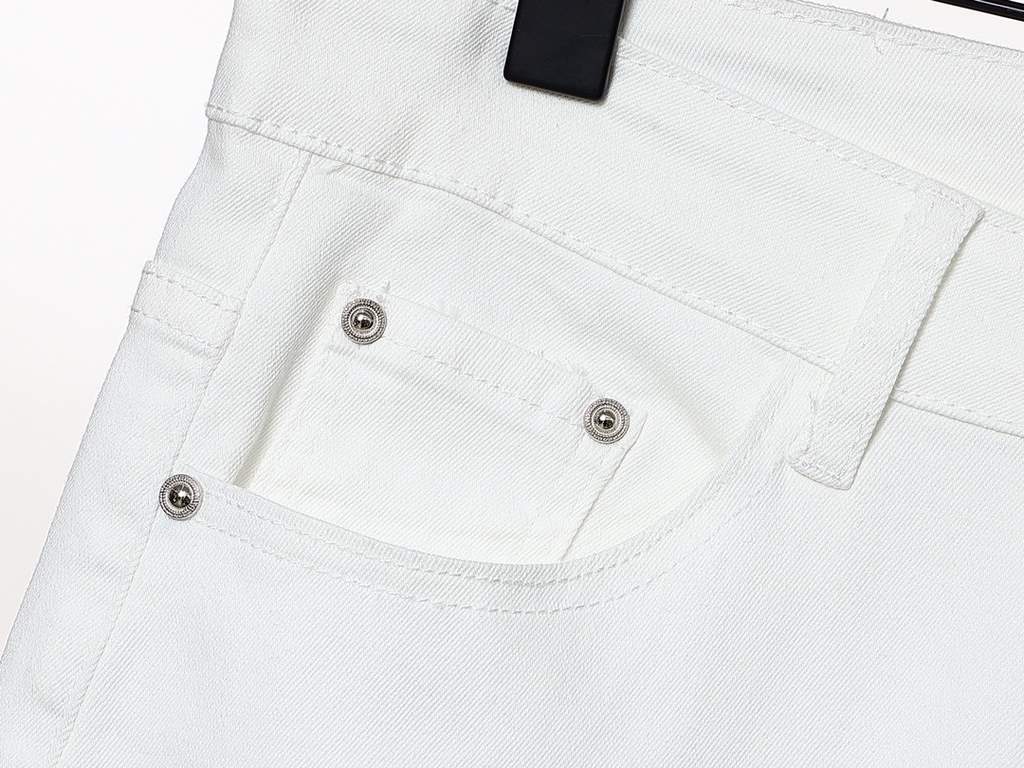 Dior  DIOR jeans 23 new small white small straight jeans available at the counter Physical store extreme jeans   counter original 11 good goods for all ages. The highest version of the market imported fabrics from Europe