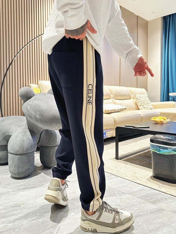 Céline 2023 new casual pants for fallwinter! Synchronized sale on the official website. Brand classic LOGO casual pants , customized fabric, excellent comfort, strong hand touch. Highly recognizable, perfect quality craf