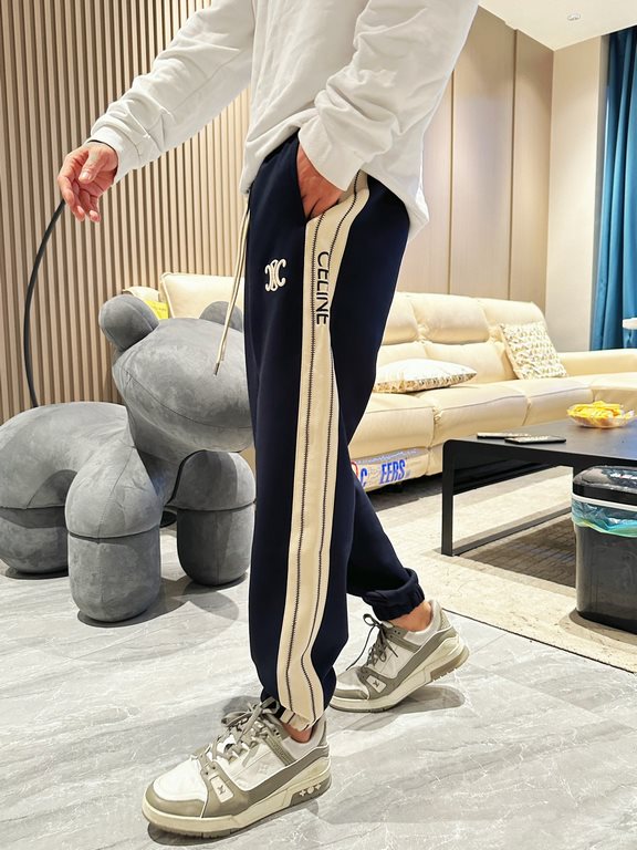 Céline 2023 new casual pants for fallwinter! Synchronized sale on the official website. Brand classic LOGO casual pants , customized fabric, excellent comfort, strong hand touch. Highly recognizable, perfect quality craf