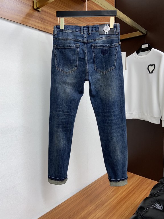 Gucci fall modelsThe new model of jeans Small Straight Counter available Physical store extreme jeans   Counter original 11 good goods for all ages. The highest version of the market imported fabrics from Europe. Comfort