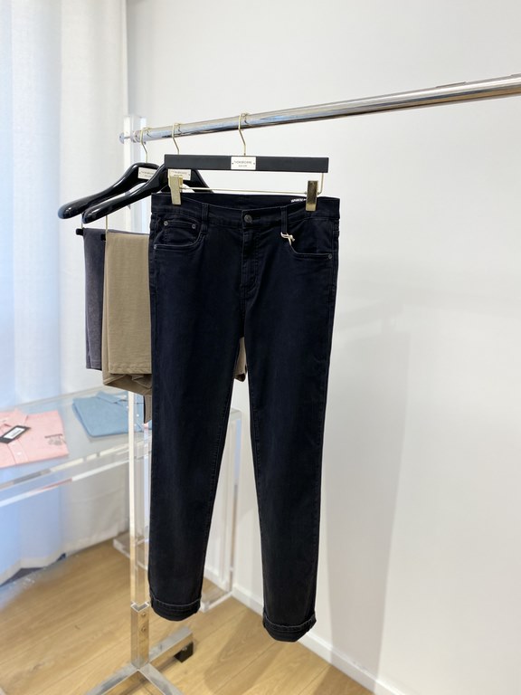 Givenchy, 2023 latest products, counter synchronization is available, the original single hard goods, washed casual jeans, imported original washed stretch fabric, comfortable and elastic, the original hardware accessori