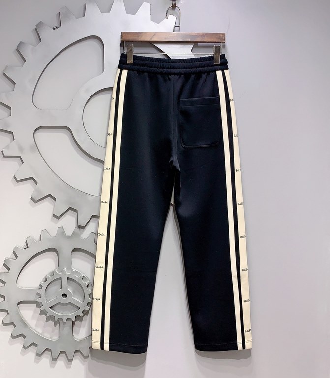 Balenciaga Paris family 2023 latest product casual pants counter with the same fabric, version of the fashionable and generous, buttocks thin, no sense of tightness, the use of imported counter fabrics on the body of the