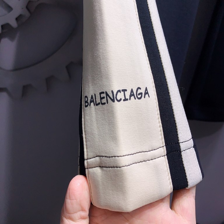 Balenciaga Paris family 2023 latest product casual pants counter with the same fabric, version of the fashionable and generous, buttocks thin, no sense of tightness, the use of imported counter fabrics on the body of the