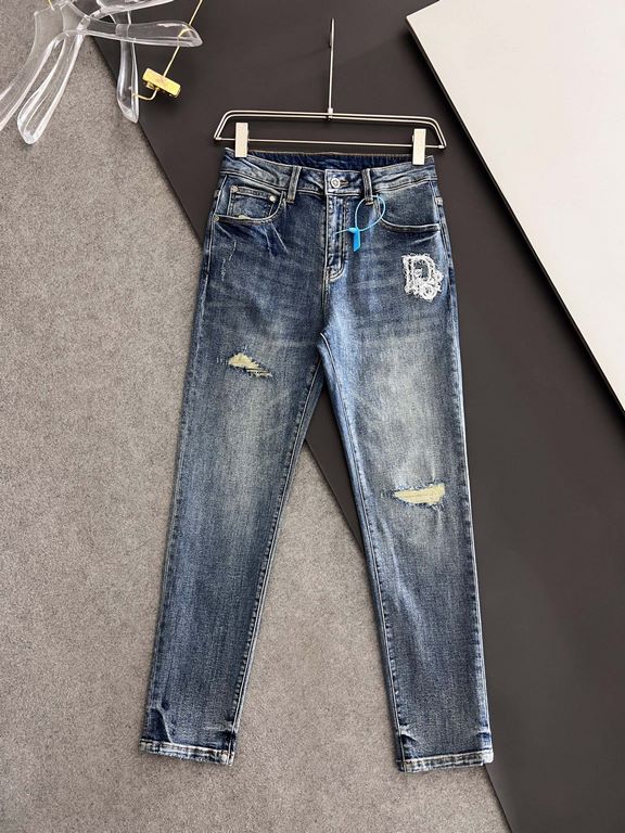 )CD, heavy wash casual jeans, imported original wash fabric, comfortable and slightly elastic, unique design, version of the super-positive, comfortable and breathable, grade is extremely high, counter quality, on the bo