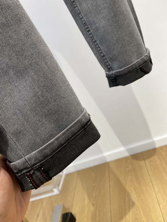 Beginning of the bird, 2023 latest products, counter synchronization on sale, the original single goods, washed casual jeans Imported original washed stretch fabric, comfortable and elastic, the original hardware accesso