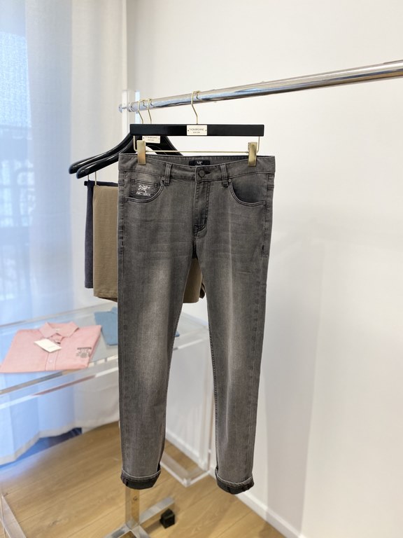 Beginning of the bird, 2023 latest products, counter synchronization on sale, the original single goods, washed casual jeans Imported original washed stretch fabric, comfortable and elastic, the original hardware accesso