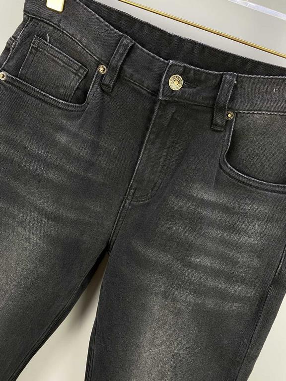 GU Gujia 23FW fall and winter new jeans Fabric with elasticity Comfortable on the body without a sense of constriction Back pockets double G design FashionableSize 29,30,31,32,33,34,36,38