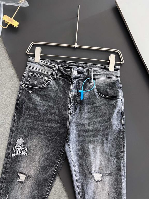 MMJ, heavy washed casual jeans, imported original washed fabric, comfortable and slightly elastic, unique design, version of the super-positive, comfortable and breathable, grade is very high, counter quality, on the bod