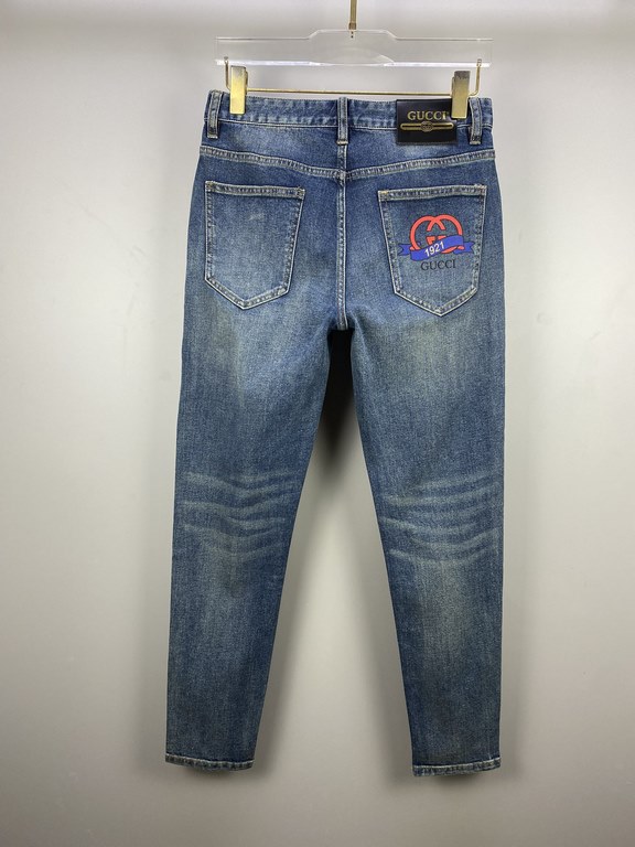 GU Gujia 23FW fall and winter new jeans Fabric with elasticity Comfortable on the body without a sense of constriction Back pockets double G design FashionableSize 29,30,31,32,33,34,36,38