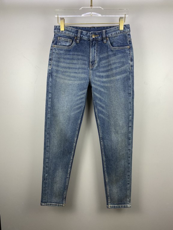 GU Gujia 23FW fall and winter new jeans Fabric with elasticity Comfortable on the body without a sense of constriction Back pockets double G design FashionableSize 29,30,31,32,33,34,36,38