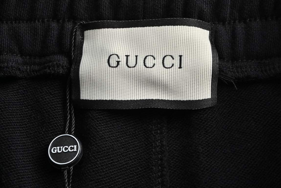 GucciGucci 23Fw Double G Embroidered TrousersCotton terry 400g fabric, jacquard threaded side bands on the side, the workmanship is extremely reproducible, and it looks great on the body.Size ：S-XL