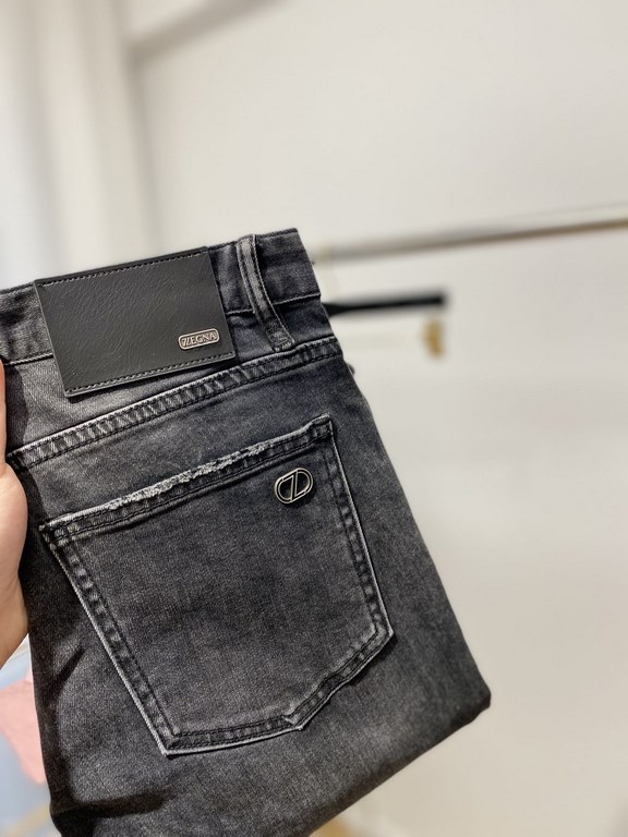 Zegna, 2023 latest products, counter synchronization is available, the original single hard goods, washed casual jeans, imported original washed stretch fabric, comfortable and elastic, the original hardware accessories 