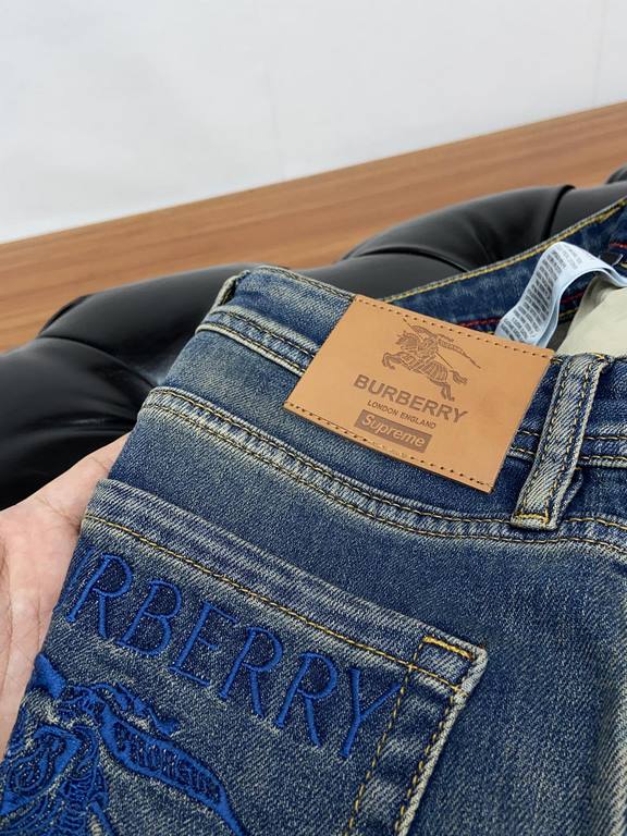 Burberry fall modelsThe new model of jeans Small Straight Counter available Physical store extreme jeans   Counter original 11 good goods for all ages. The highest version of the market imported fabrics from Europe. Comf