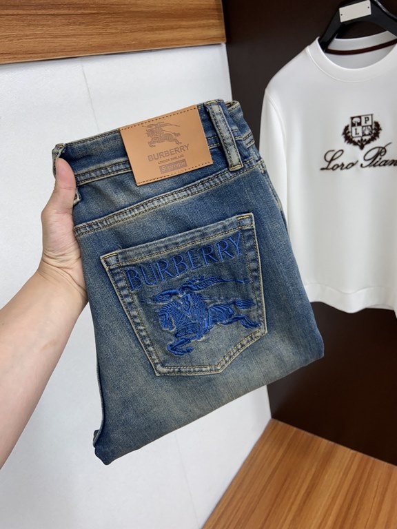 Burberry fall modelsThe new model of jeans Small Straight Counter available Physical store extreme jeans   Counter original 11 good goods for all ages. The highest version of the market imported fabrics from Europe. Comf