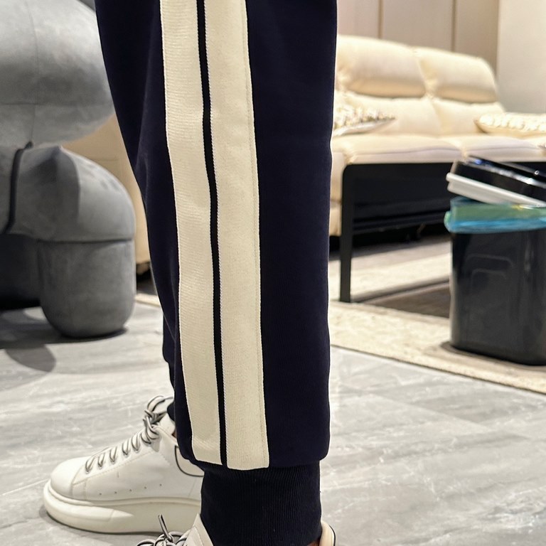 Monkou 2023 new casual pants for fall and winter! Official website synchronized sale. Brand classic LOGO casual pants , customized fabric, excellent comfort, strong hand touch. Highly recognizable, perfect quality crafts