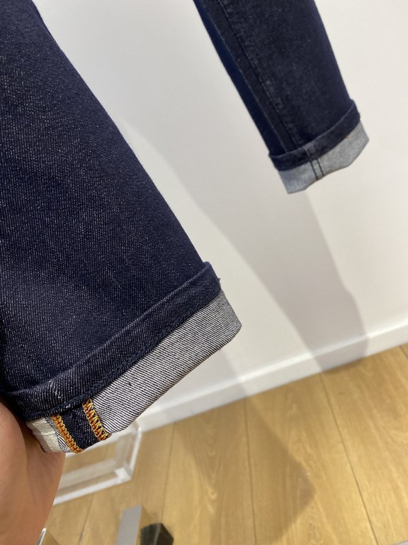 LV, 2023 latest products, counter synchronization is available, the original single goods, washed casual jeans Imported original washed stretch fabric, comfortable and elastic, the original hardware accessories decorativ