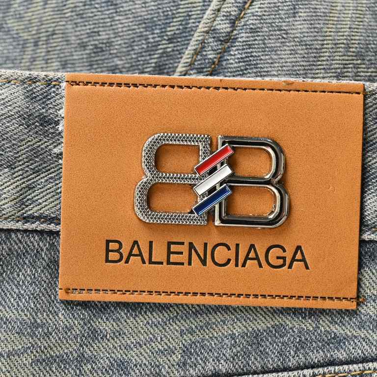 Balenciaga  Balenciaga Paris 23Fw Double B lock button full print wash jeansParis family Balenciaga new double B letters pop-up logo full print print jeans, jeans these years is definitely the existence of the closet occ