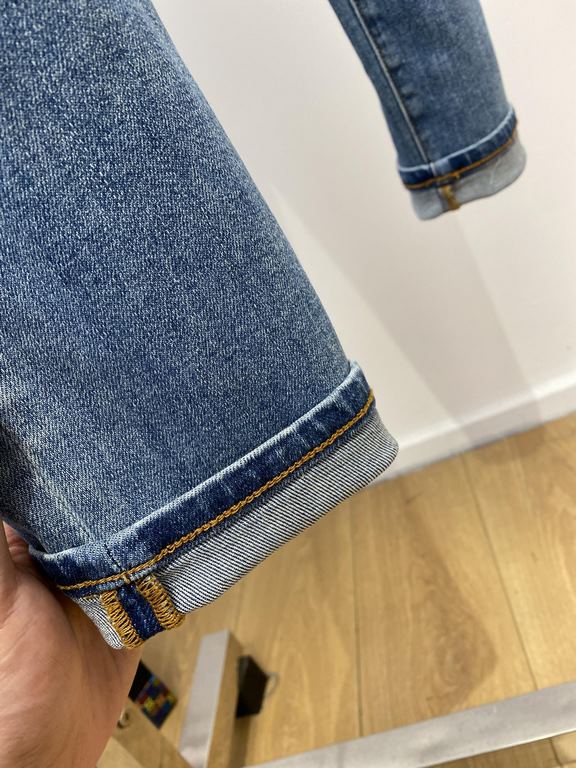 Dior, 2023 latest products, counter synchronization on sale, the original single goods, washed casual jeans, imported original washed stretch fabric, comfortable and elastic, the original hardware accessories decorative 