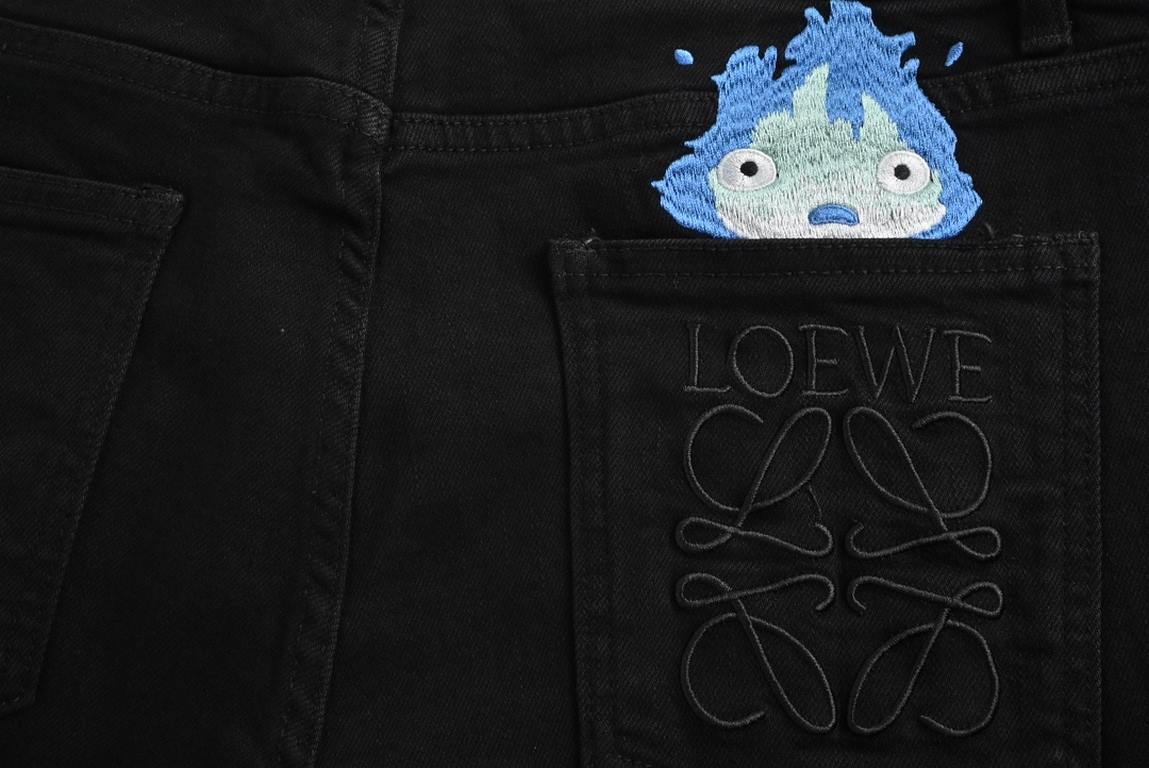 LoeweLoewe 23Fw Back Pocket Flame Embroidered JeansSo far this year to do the most awesome jeans, heavy wash process, hidden mystery details are very much, this time the main push of the pants either version or on the bo