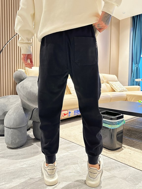 Parisienne new casual pants for fallwinter 2023! Synchronized sale on the official website. The brand's classic LOGO casual pants , customized fabric, excellent comfort, strong hand touch. Highly recognizable, perfect qu