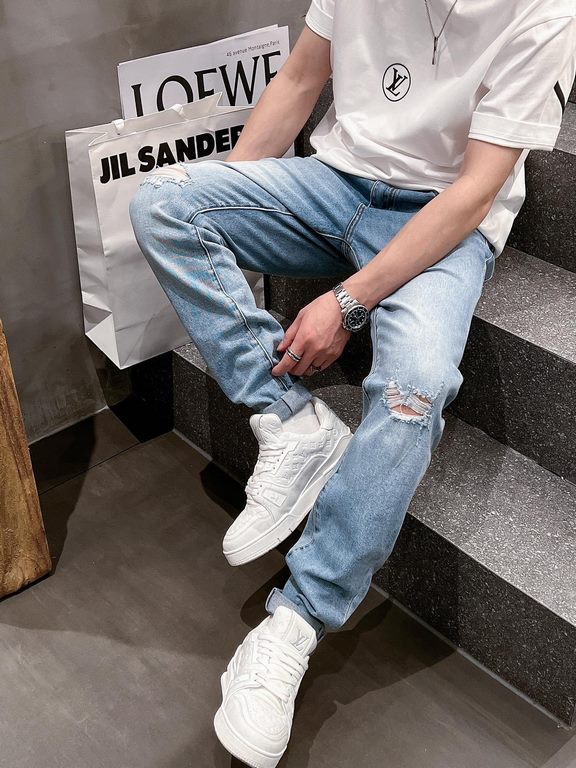 FD 2023 spring and summer new FF lock logo men's small straight denim jeans! Channel rare out, the market is rare boutique channel source, absolutely can bring you an unexpected wearing experience, sincerely recommended 