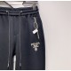 PRADA Prada 2023 newest casual pants counter with the same fabric, version of the fashionable and generous, buttocks thin, no sense of tightness, the use of imported fabrics on the counter on the body of the excellent ef