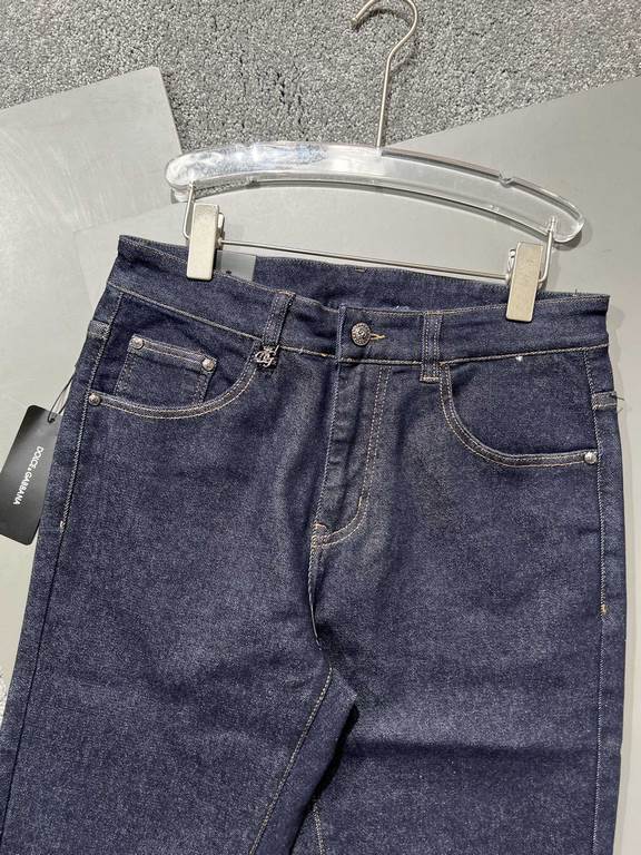 DG 2023 spring and summer explosion models jeans, imported custom fabrics, classic version, classic jeans with color, fabric elasticity, not deformation, on the body shape excellent, versatile models, trendy men's busine