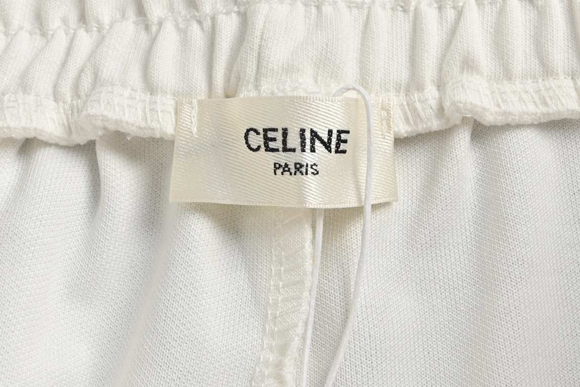 CelineCeline 22Fw Pocket Logo Logo Casual Sweat PantsFried street magic OOTD wear magic The color is very positive, very eye-catching! The guest knitted cotton fabrics are refreshing and breathable against the skin, belo