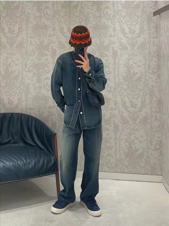 #DiorDior 23Fw Vintage Suede Labeled Jeans On