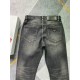 2023 High-end custom jeans Latest fashion week runway models Original color yeast wash process Selected heavyweight denim fabric (pure cotton) comfortable and skin-friendly Original hardware accessories accessories Cubic