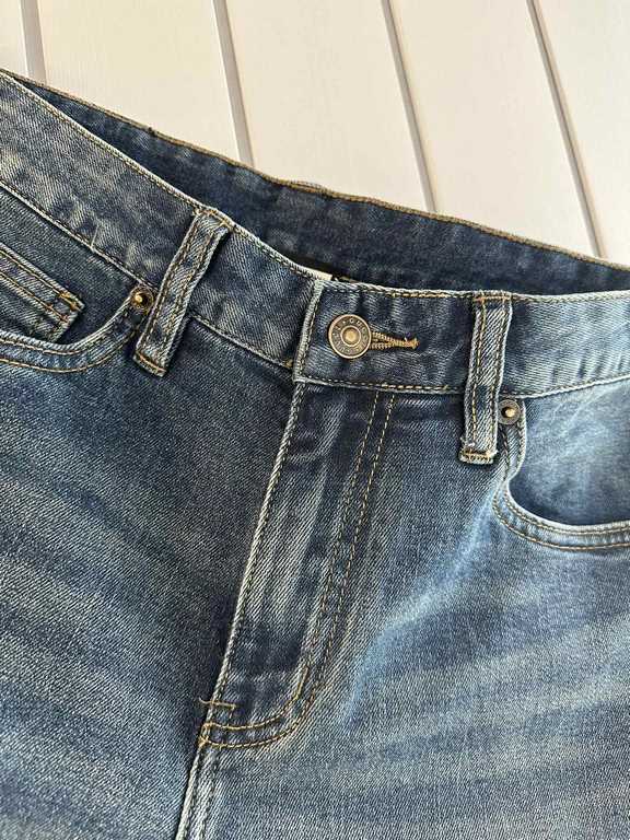 2023 High-end custom jeans Latest fashion week runway models Original color yeast wash process Selected heavyweight denim fabric (pure cotton) comfortable and skin-friendly Original hardware accessories accessories Cubic