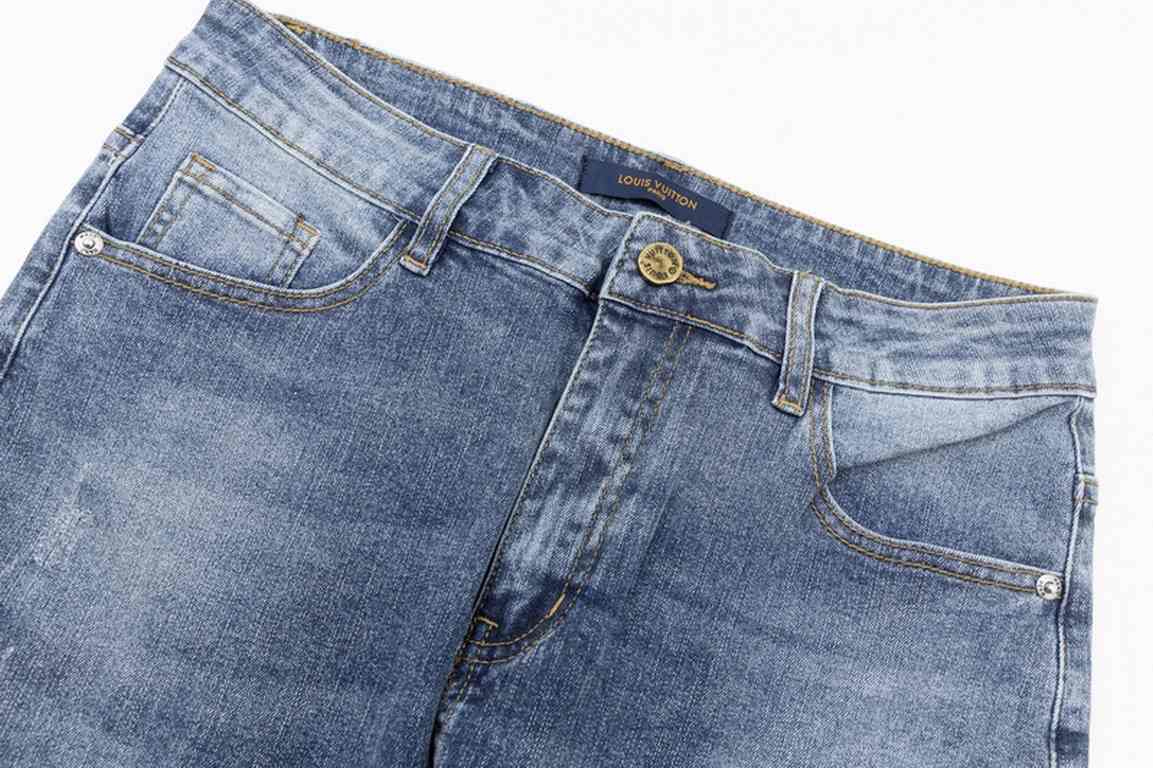 Louis Vuitton Louis Vuitton Pocket Classic Aged JeansSo far this year to do the most awesome jeans, heavy wash process, hidden mystery details are very much, this time the main push of the pants whether it is the version