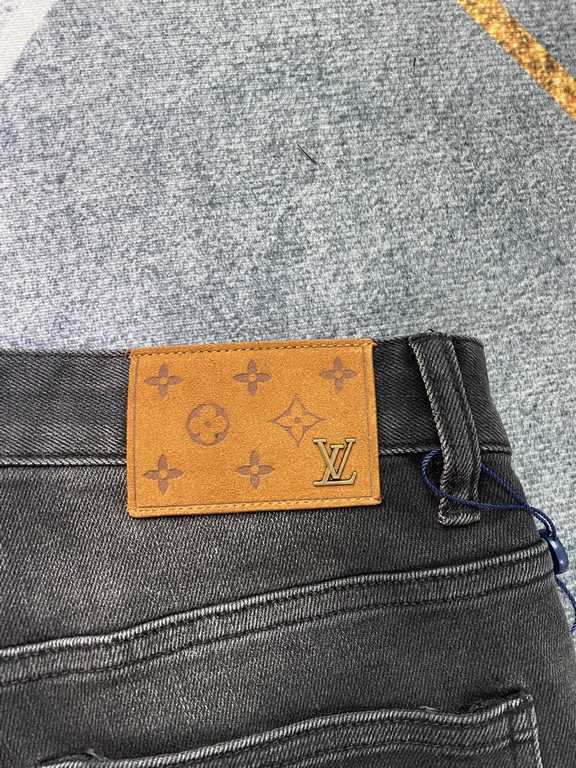 lv home 23SS new jeans fabric with elasticity high comfort embroidery design light color wash high end quality seriesSize 29.30, 31, 32, 33, 34, 36, 38